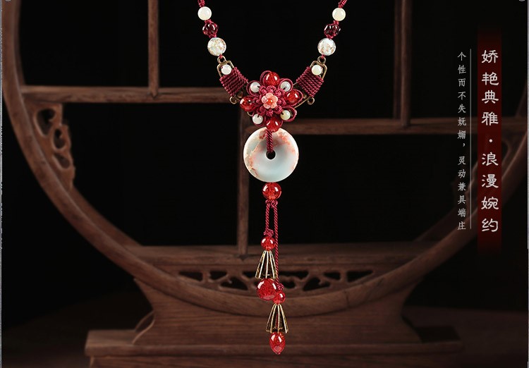 浪漫嬌艷紅色毛衣鏈，復(fù)古壽山石平安扣項(xiàng)鏈