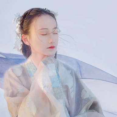 翩翩起舞帶傘女生頭像，唯美古風(fēng)真人頭像