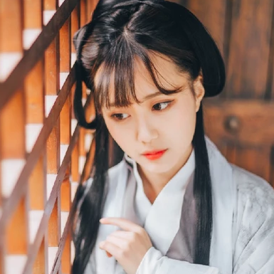 白衣清新復(fù)古女生頭像，唯美古風真人頭像