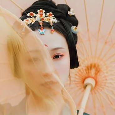 紅妝典雅帶傘團扇女生頭像，唯美古風(fēng)真人頭像