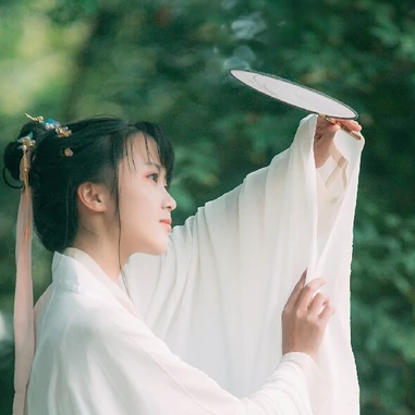 淡雅清新文藝帶團(tuán)扇女生頭像，唯美古風(fēng)頭像