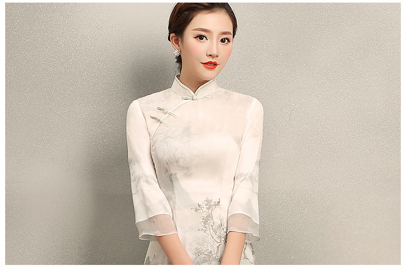 復(fù)古飛鶴旗袍，淡雅中袖中式旗袍裙