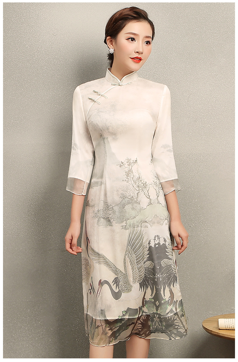 復(fù)古飛鶴旗袍，淡雅中袖中式旗袍裙