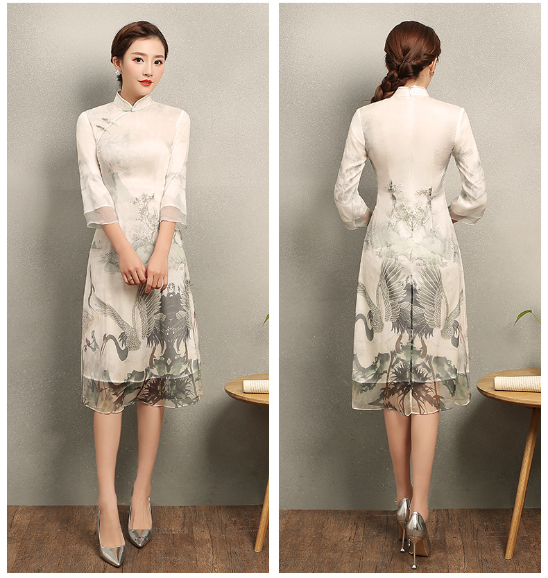 復(fù)古飛鶴旗袍，淡雅中袖中式旗袍裙