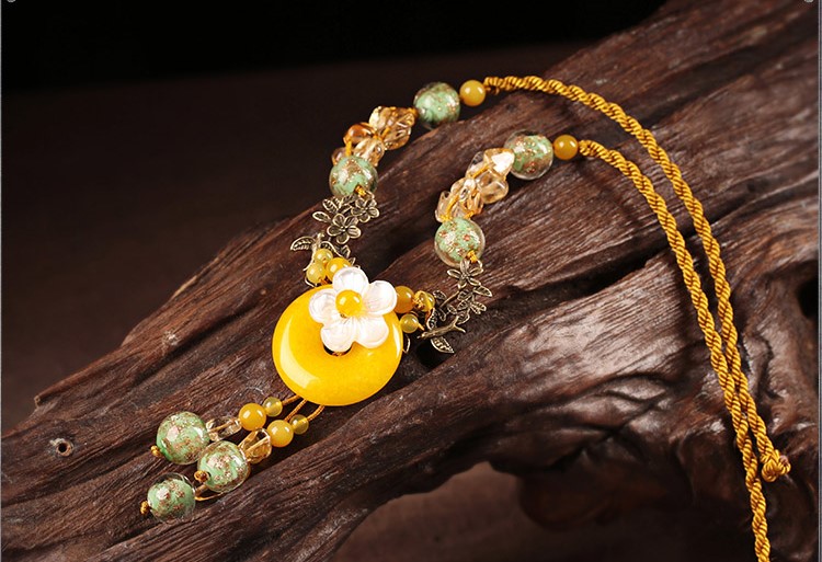 黃色平安扣鎖骨鏈，清新明麗項鏈首飾