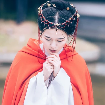 木蘭花開(kāi)帶琴女生頭像，唯美古風(fēng)真人頭像