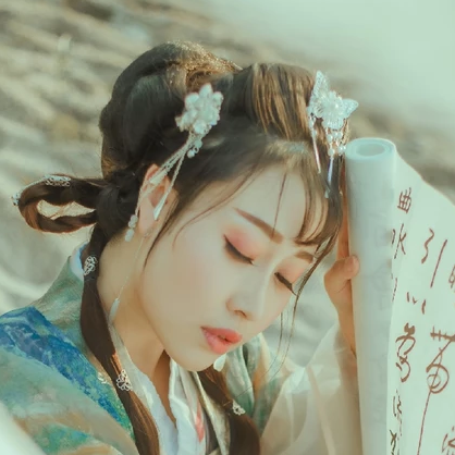 文藝漢服女生頭像，唯美古風真人頭像