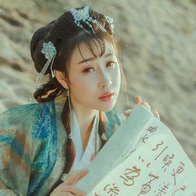 文藝漢服女生頭像，唯美古風真人頭像
