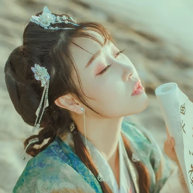 文藝漢服女生頭像，唯美古風真人頭像