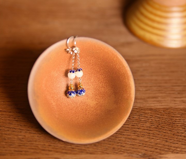 氣質(zhì)銀流金耳飾，純白貝珠顏如玉耳環(huán)首飾