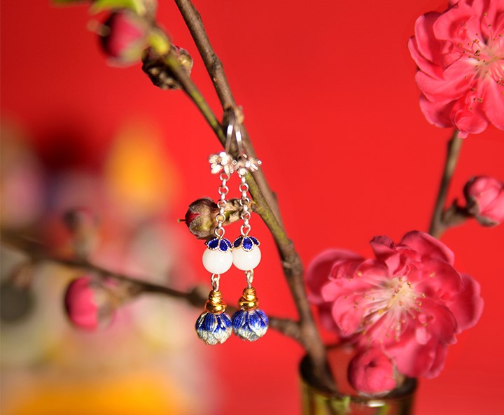 氣質(zhì)銀流金耳飾，純白貝珠顏如玉耳環(huán)首飾