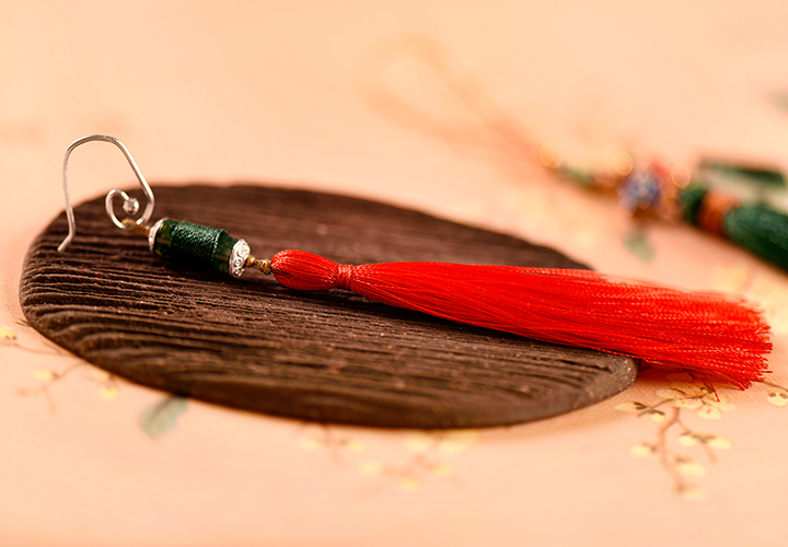 瑪瑙紅流蘇氣質(zhì)耳環(huán)，古風(fēng)本命年耳環(huán)首飾