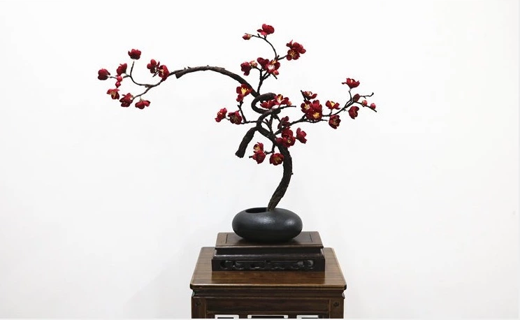 禪意藝術(shù)插花:梅花中式插花花藝圖片