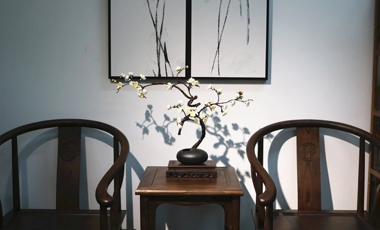 禪意藝術(shù)插花:梅花中式插花花藝圖片