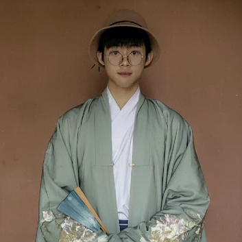 文藝小生帶折扇男生頭像，唯美古風(fēng)真人頭像