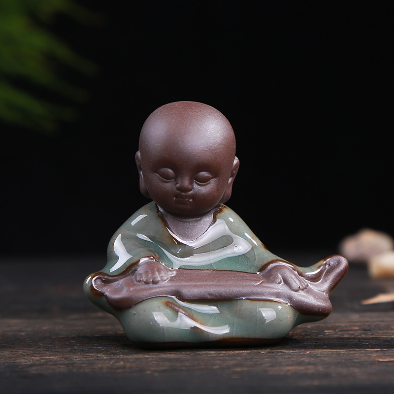 別具風(fēng)味的文竹陶瓷盆景，禪意小和尚盆景圖片