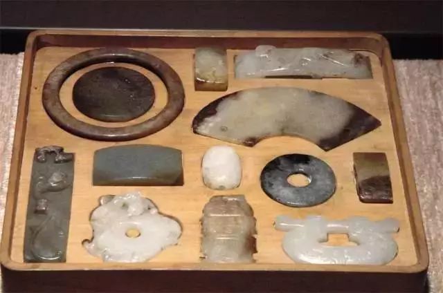 古代“博古架”藏寶貝，精美絕倫多寶格！