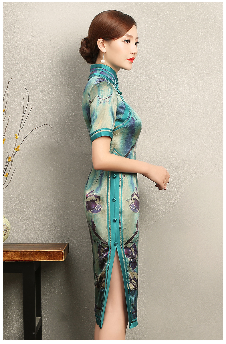 古典韻味花良旗袍，撞色花枝短袖旗袍裙