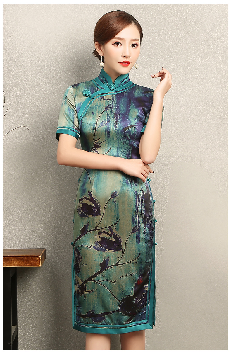 古典韻味花良旗袍，撞色花枝短袖旗袍裙