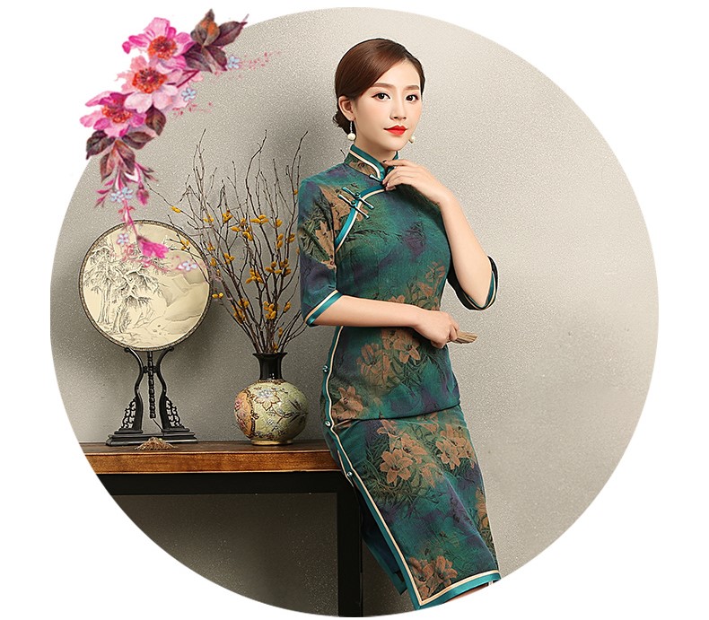 復(fù)古雍容的墨綠旗袍，古典印花旗袍裙