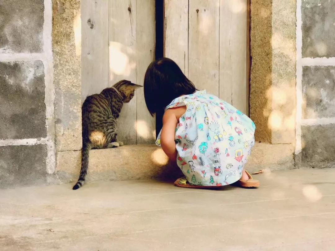 古山重水云間，細(xì)水長(zhǎng)流吸引你