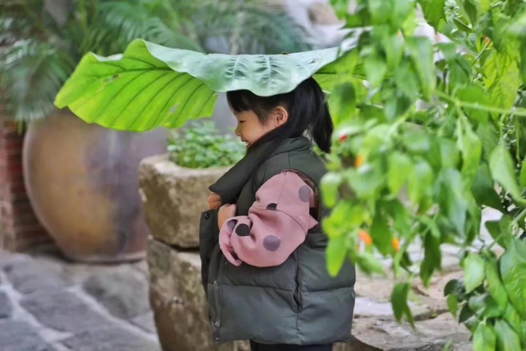 古山重水云間，細(xì)水長(zhǎng)流吸引你