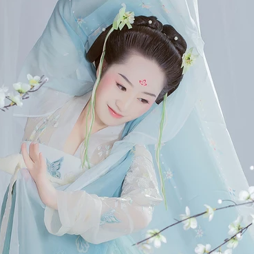 清新淡藍文藝女生頭像，唯美古風真人頭像