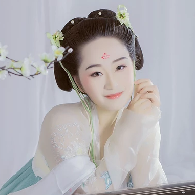 清新淡藍文藝女生頭像，唯美古風真人頭像