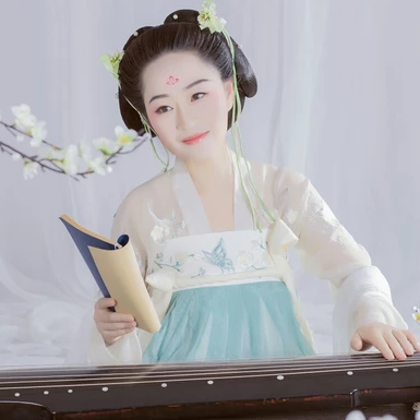 清新淡藍文藝女生頭像，唯美古風真人頭像