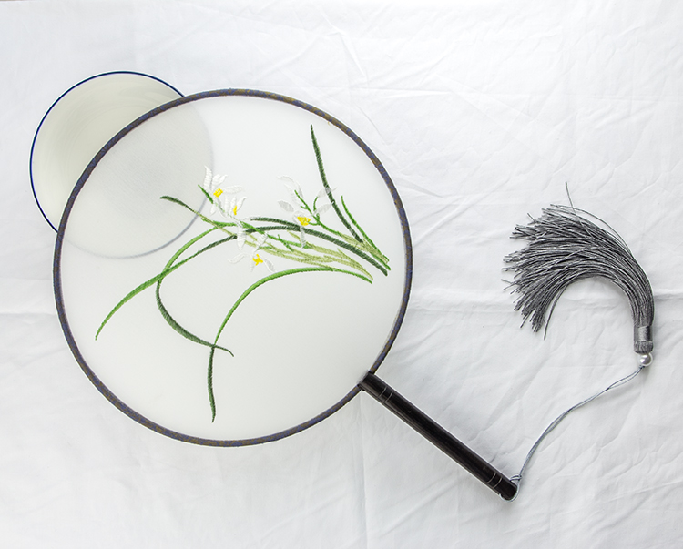 精美蘭花刺繡古風(fēng)團(tuán)扇，古典繡花工藝扇子