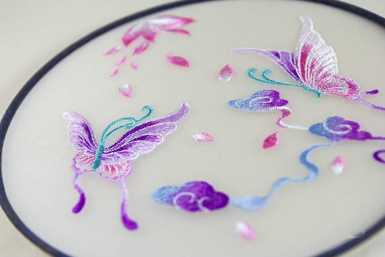 淡雅蝶舞刺繡團扇，淡紫復(fù)古繡花工藝扇子