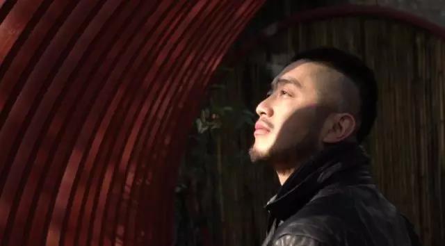 上山上去生活吧，上山上迎你還家！