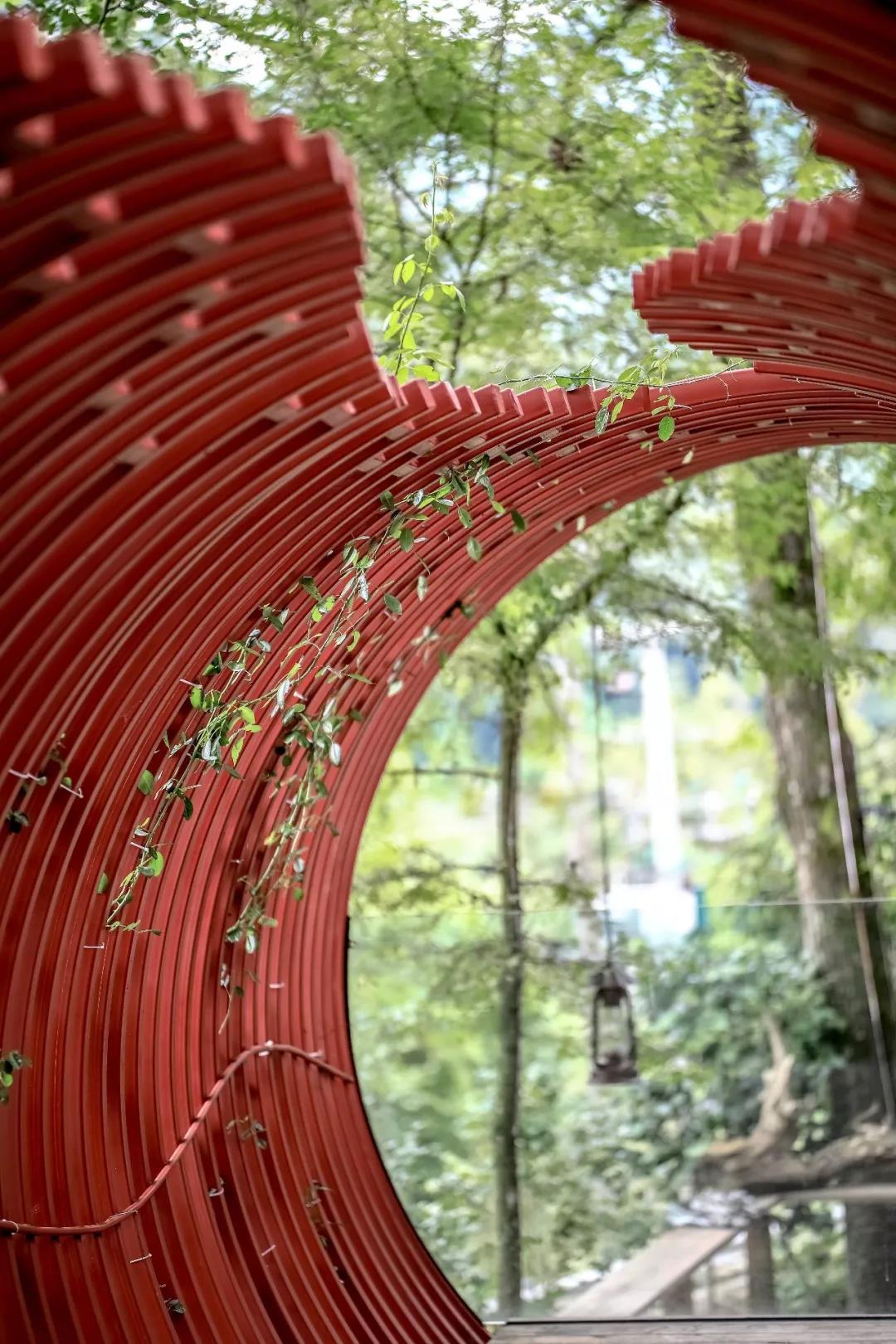 上山上去生活吧，上山上迎你還家！