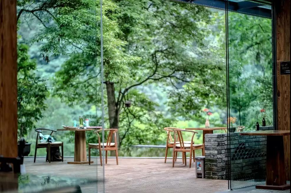 上山上去生活吧，上山上迎你還家！