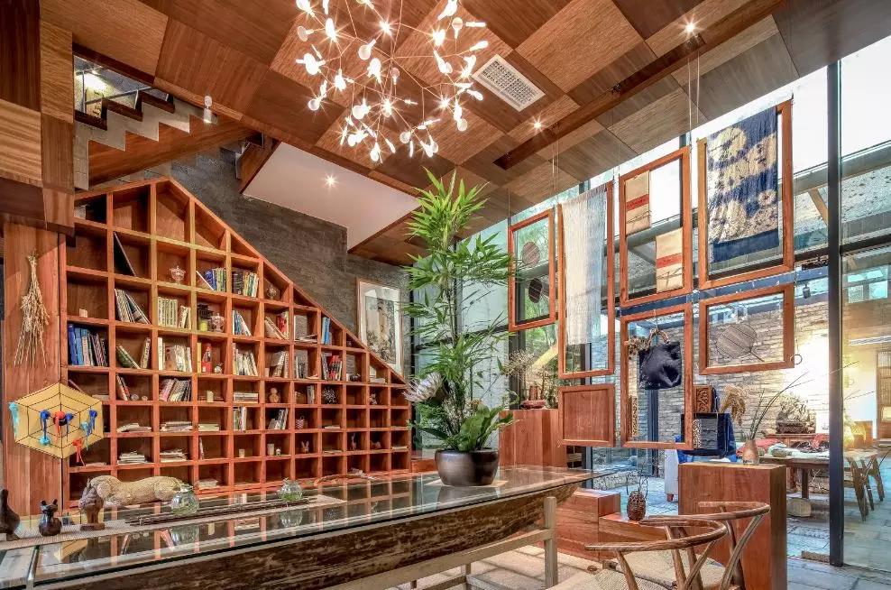 上山上去生活吧，上山上迎你還家！