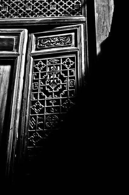 中國(guó)古老的大門：鎖不住的歷史輪回記憶