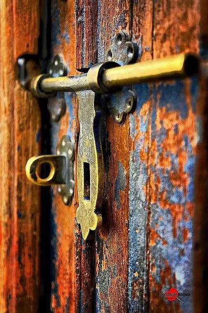 中國(guó)古老的大門：鎖不住的歷史輪回記憶