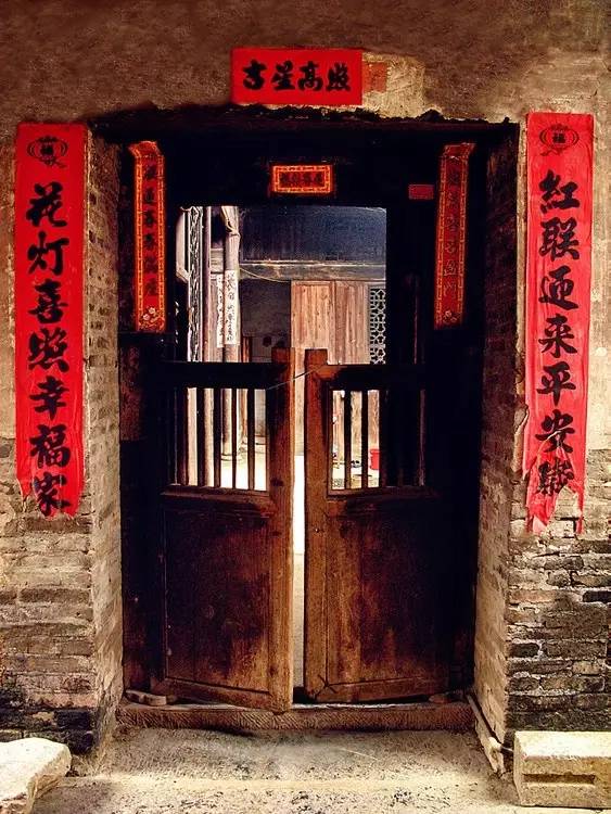 中國古老的大門：鎖不住的歷史輪回記憶