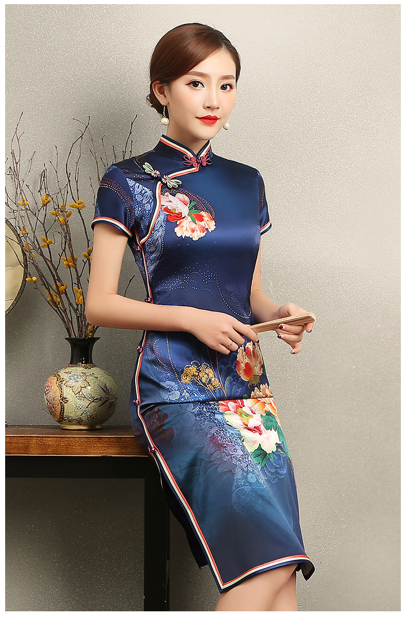知性優(yōu)雅藍(lán)色旗袍，花嬌印花短袖旗袍裙