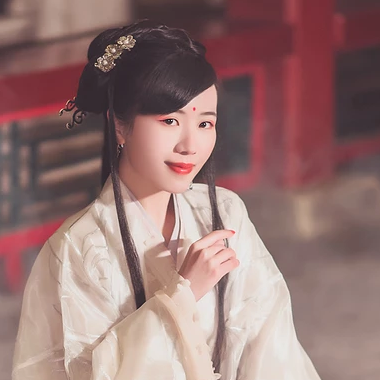 優(yōu)雅提燈品酒女生頭像，唯美古風(fēng)真人頭像