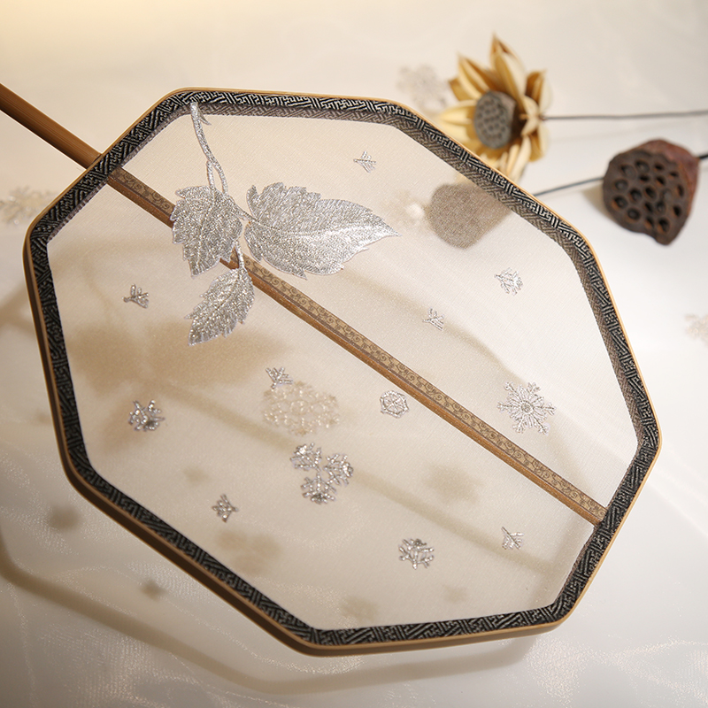 古典白色雪花團扇，家佳樂文學繡花宮扇扇子