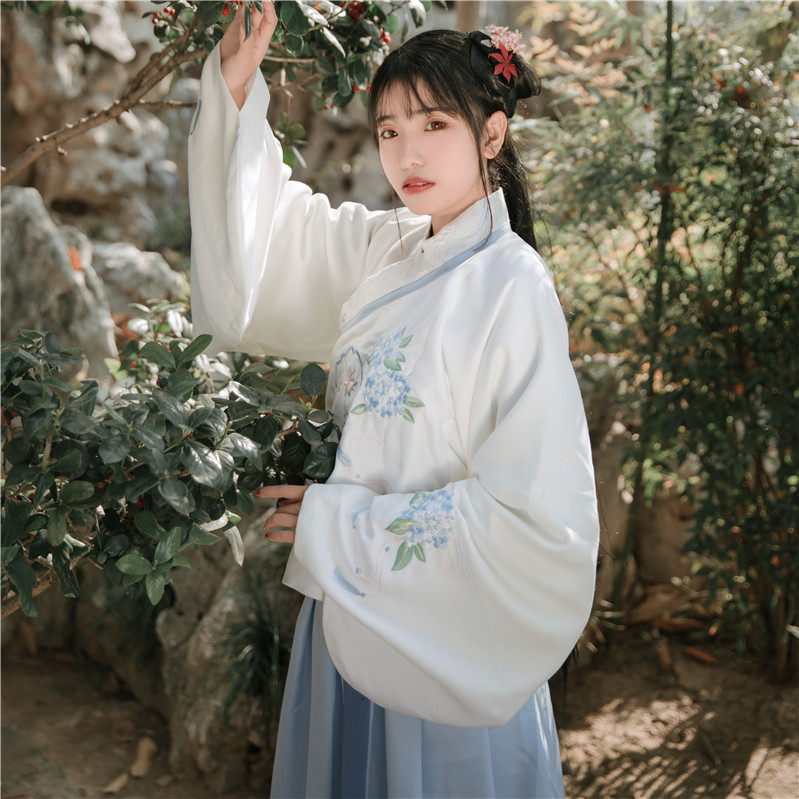 精致紫陽扇香圖案繡花漢服，清新交領(lǐng)襦裙?jié)h服