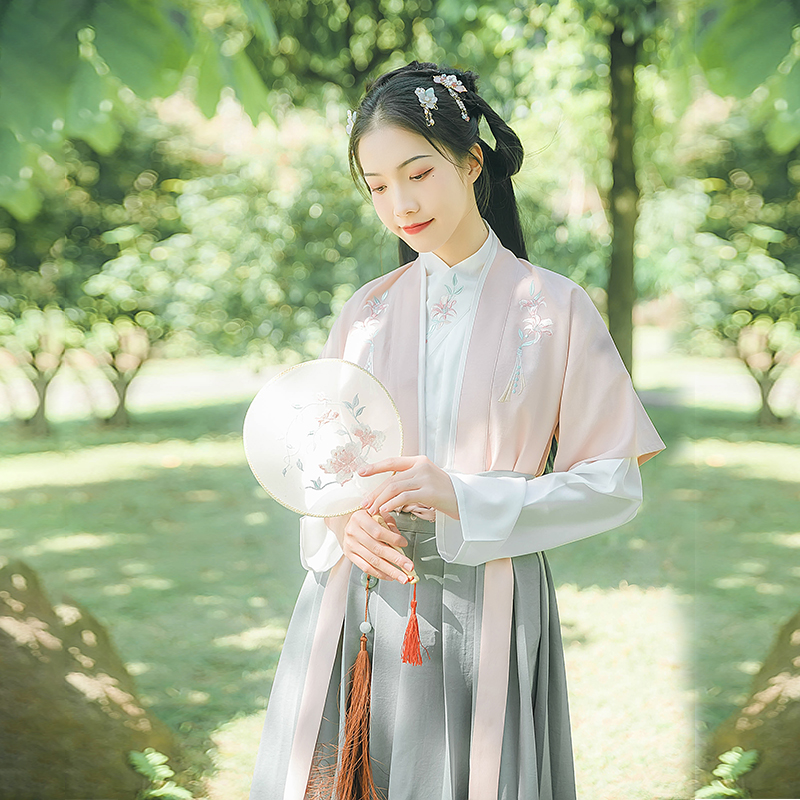 鈴瑤花齊腰襦裙?jié)h服，小清新花枝刺繡漢服圖片