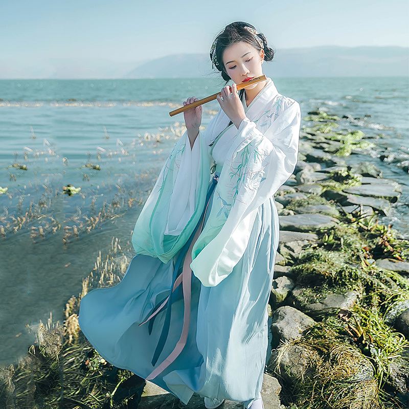 蓬萊閣大袖交領(lǐng)襦裙?jié)h服，漸變花鳥刺繡漢服