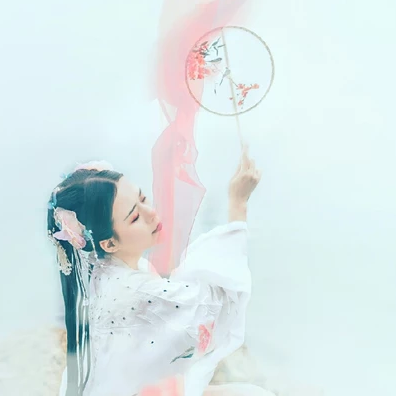 朦朧仙緣女生頭像，唯美古風(fēng)真人頭像