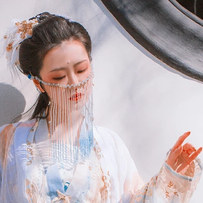 珠簾蒙面女生頭像，唯美古風真人頭像
