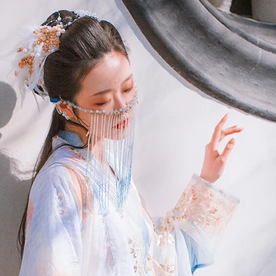 珠簾蒙面女生頭像，唯美古風真人頭像