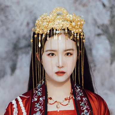 花嫁衣裳女生頭像，唯美古風真人頭像