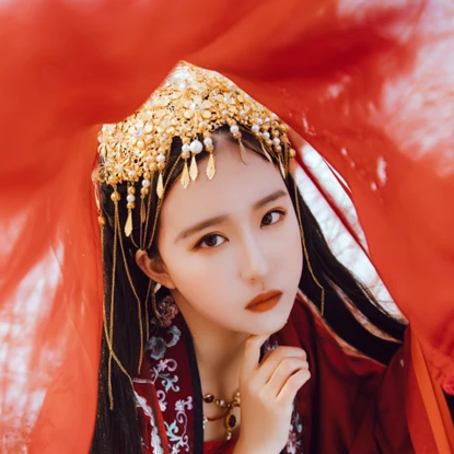 花嫁衣裳女生頭像，唯美古風真人頭像