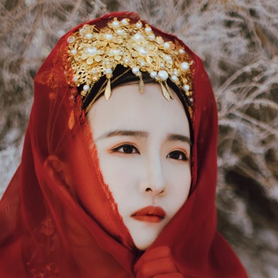 花嫁衣裳女生頭像，唯美古風真人頭像